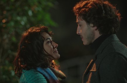 Nasıl bakıyorum aşık gibi mi?