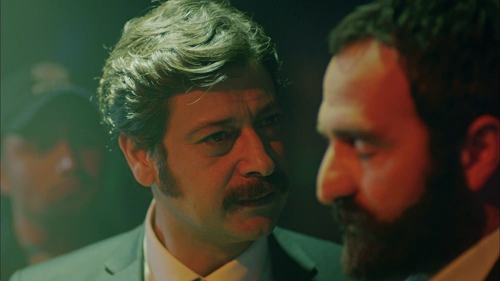 Kertenkele 28. bölüm replik galerisi