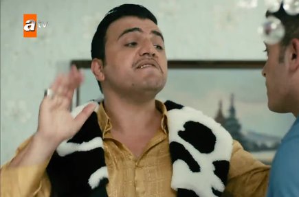 Hilmi sucuya sinirleniyor