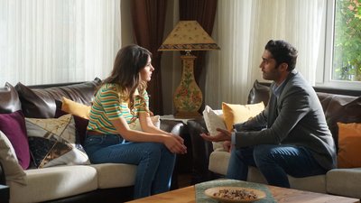 T-koylakda nam kokraklar Banshee teleserialidagi jinsiy aloqa sahnalari