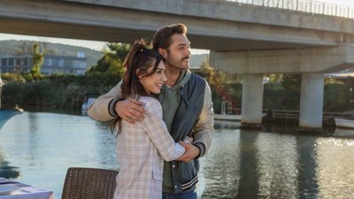 Yıldızlar Bana Uzak