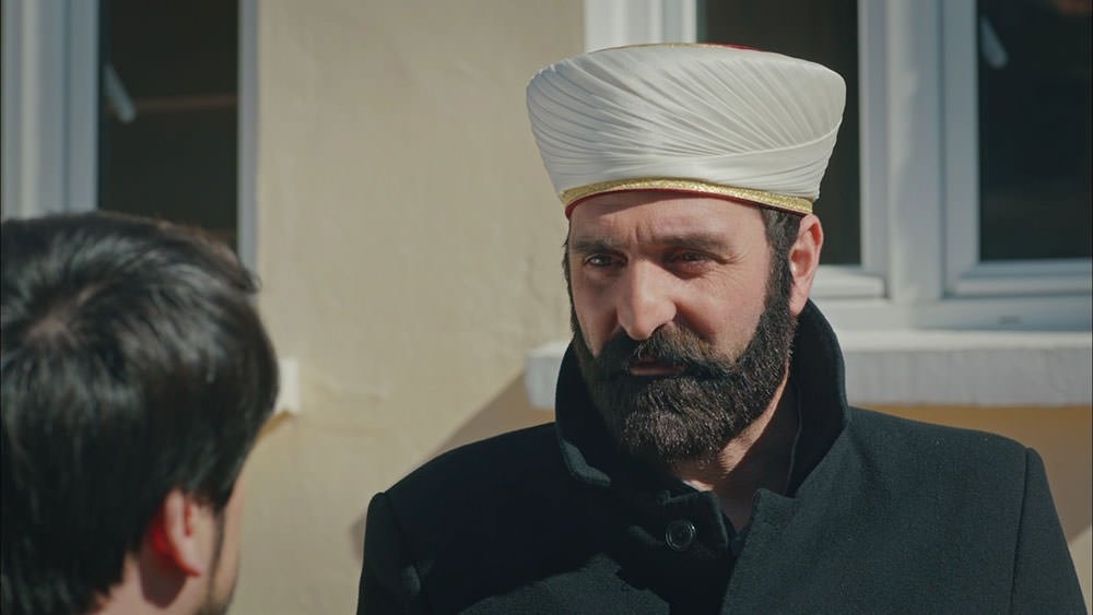 Kertenkele 25. bölüm replik galerisi