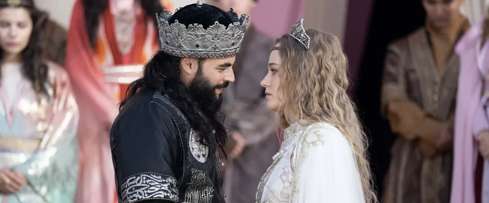 Ünlü tarihçiden Aşk ve Taht'a büyük övgü!