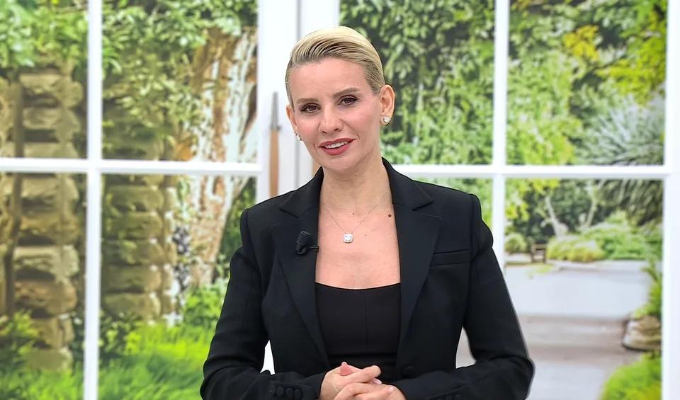 Esra Erol’da