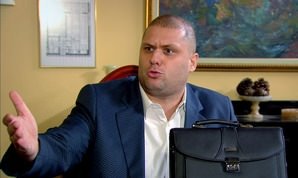 Necmettin ve Emin sıkı pazarlıkta