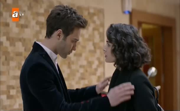 Yağmur babasının vurulduğunu öğrenir