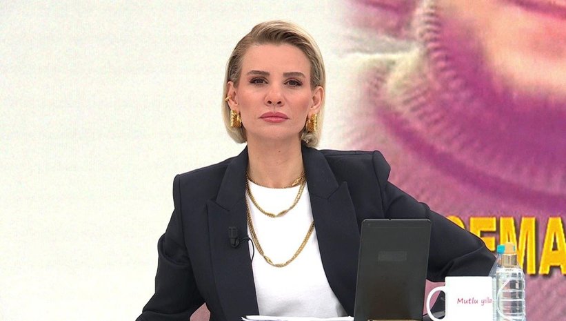Esra Erol'da