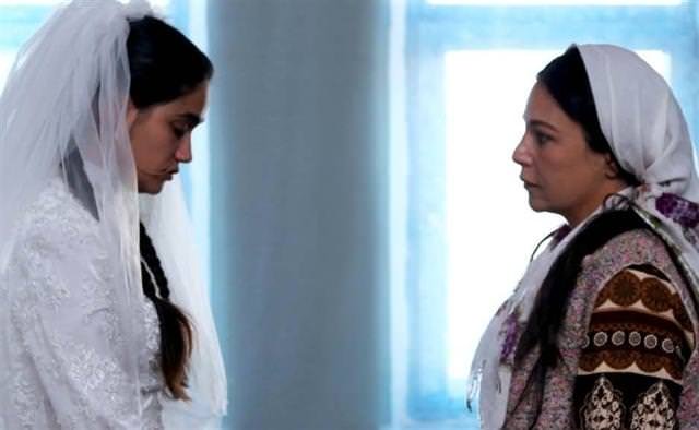 Küçük Gelin - Mahsun Kırmızıgül