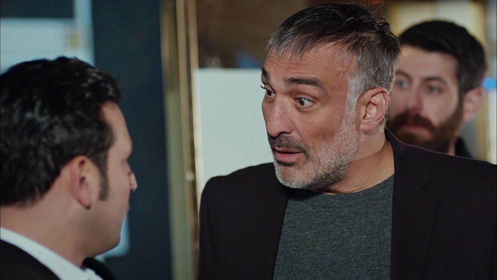 Kertenkele 25. bölüm replik galerisi