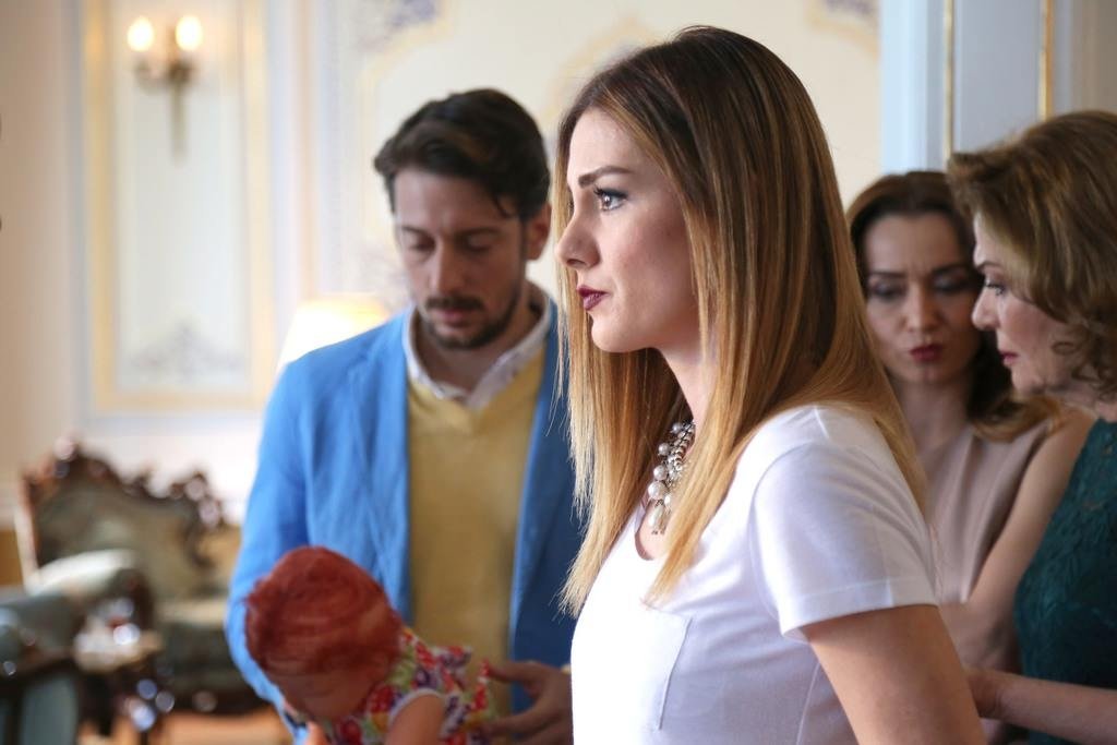 Kıskançlık krizi… 15. Bölüm fotogaleri