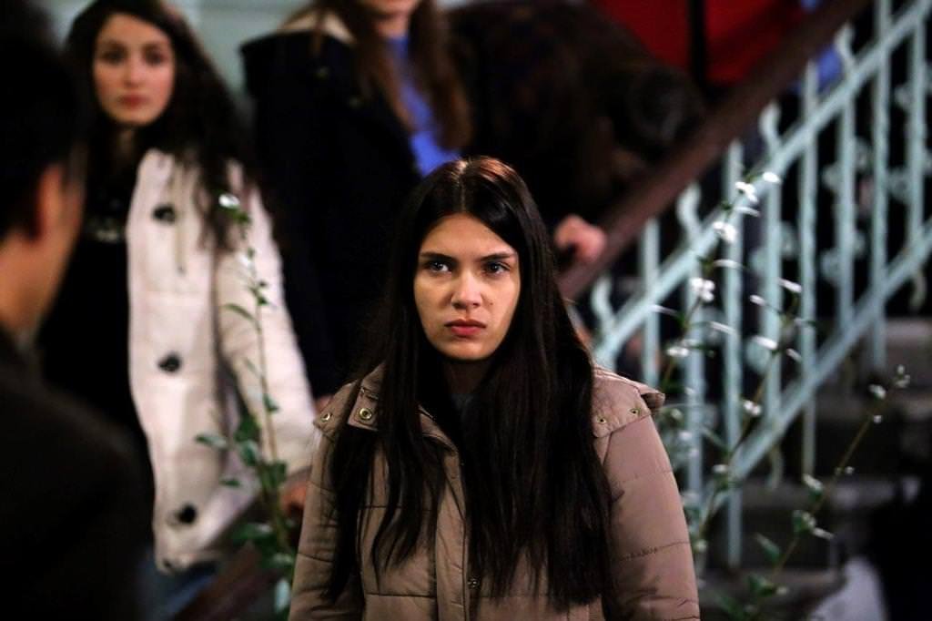 Tuzağa düşüyor... 21. bölüm fotogaleri