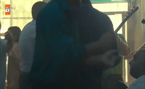 Dikmen’den Kıraathane Şovu