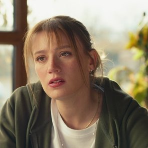 Gizem Karaca  kimdir? Gizem Karaca  Biyografisi