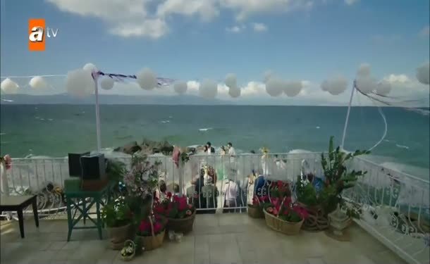 Elif ve Ömer evlendi