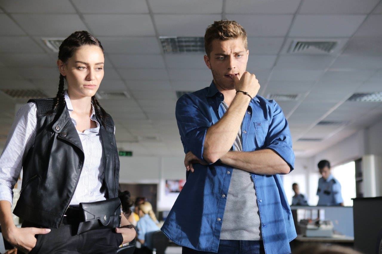 100 karede 100 bölüm