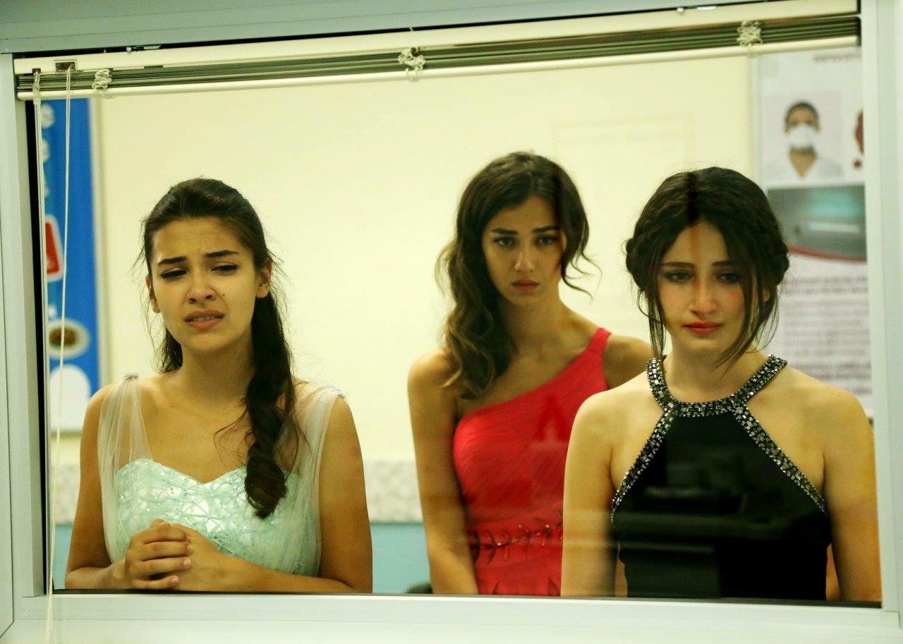 100 karede 100 bölüm