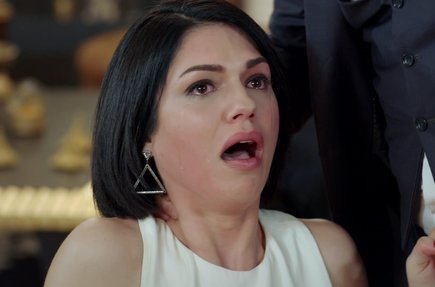 Pınar’dan özür dile!