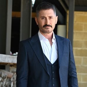 Ben Bu Cihana Sığmazam | Kadro | Kayhan Serasker