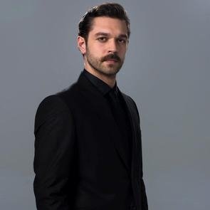 Yıldızlar Bana Uzak | Kadro | Kadir Erdem