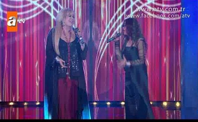 Zerrin Özer - Şebnem  düeti