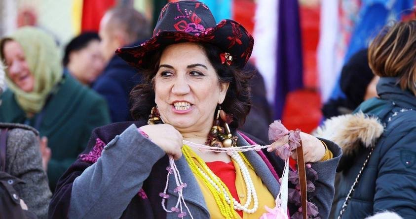 Ünlü oyuncu Füsun Demirel pazarcı oldu