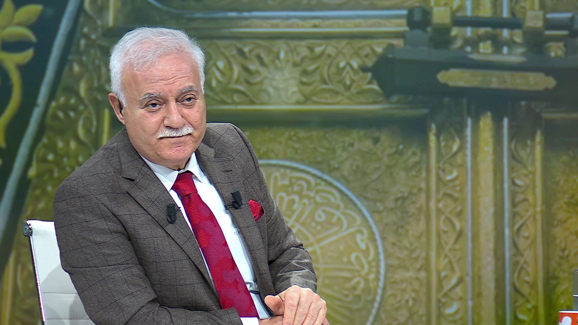 Nihat Hatipoğlu'ndan, Peygamberimizin anne hakkı ve sevgisi üzerine sözleri...