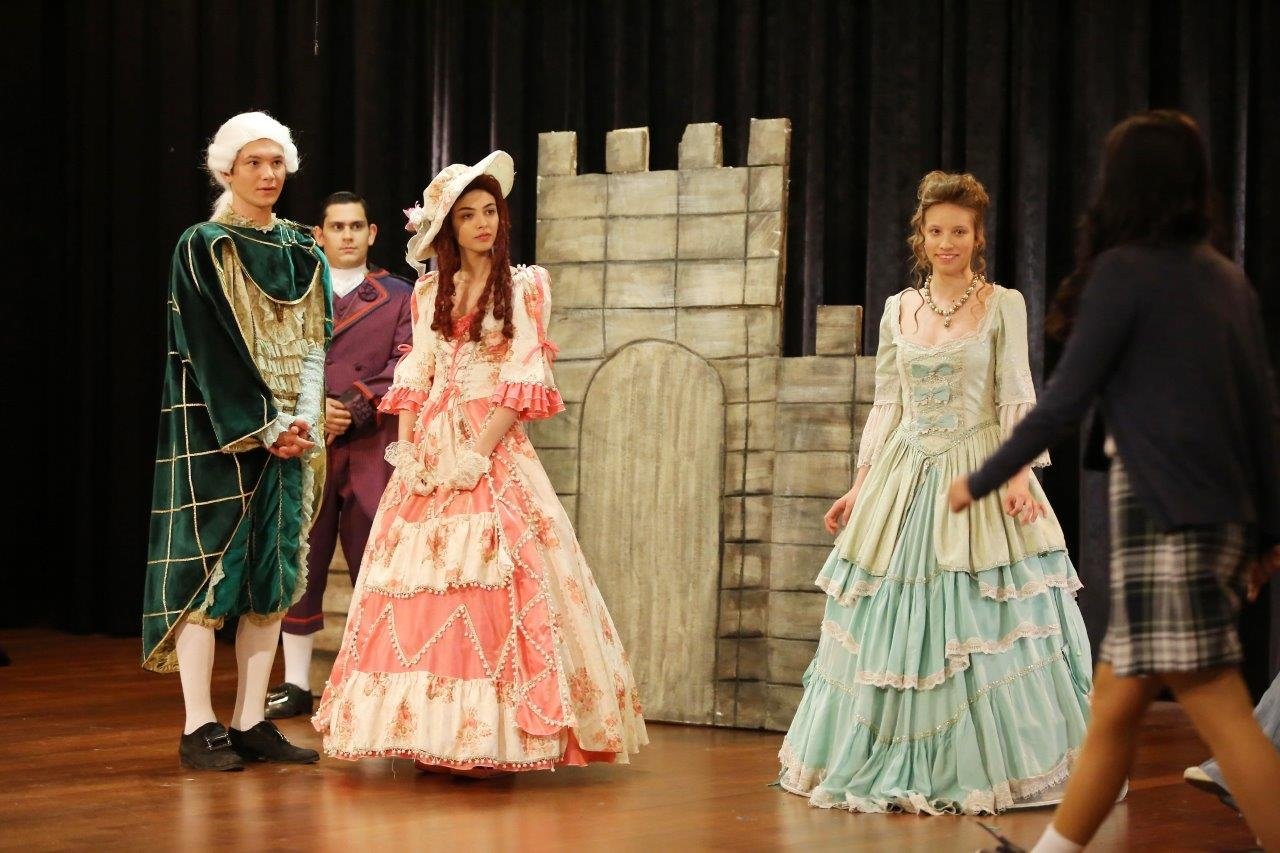 100 karede 100 bölüm