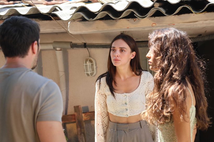 Ekranların yeni dizisi ‘Kör Nokta’, heyecan dolu ilk bölümünü geride bırakırken izleyicilerin beğenisini kazandı.