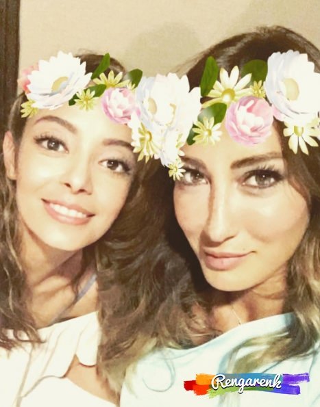 Rengarenk setinde neler oluyor?