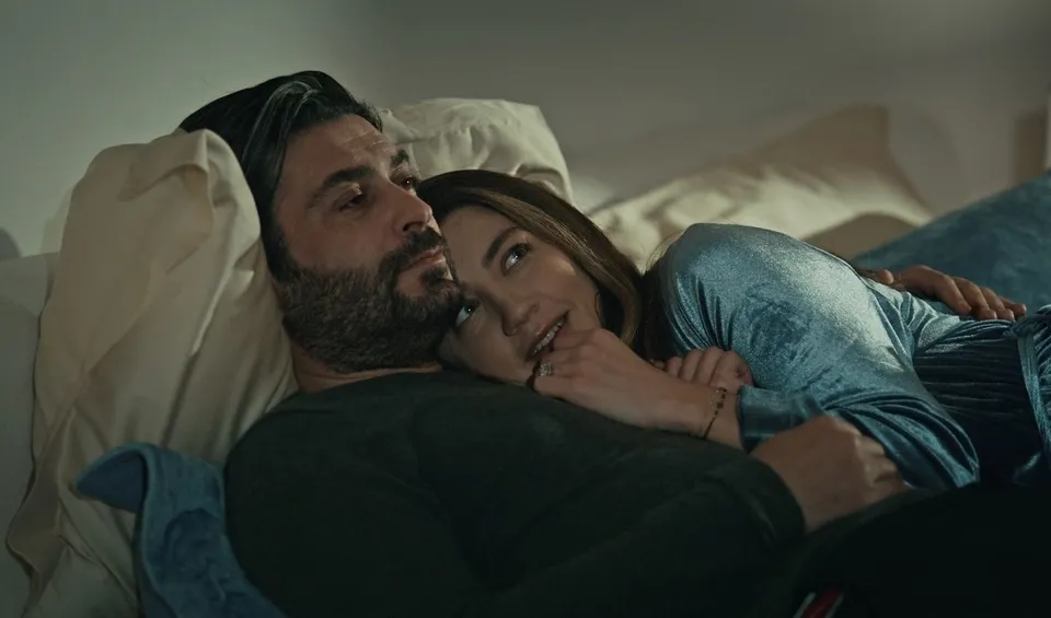 Aklımda iş, kalbimde sen varsın