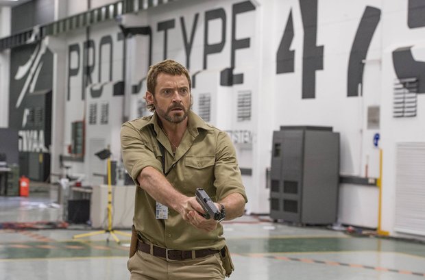 Chappie filminin konusu ne? Chappie film kadrosu! Chappie hangi kanalda saat kaçta?
