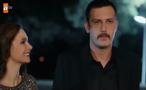 Tarık, Esma’ya evlenme teklifi etti!