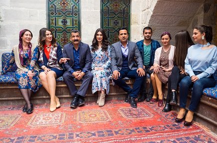 Aşk ve Mavi'de sezon finali eğlencesi