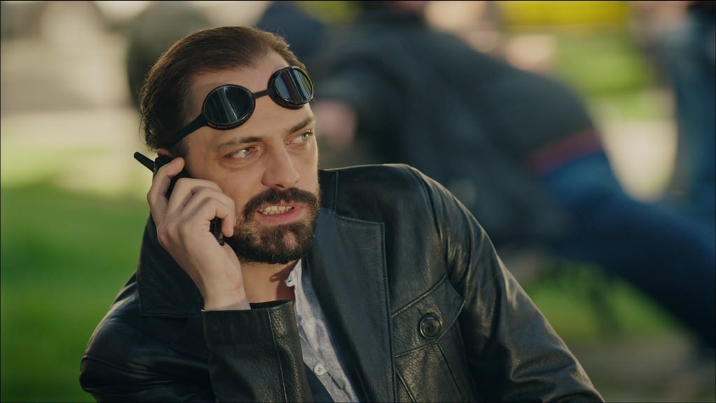 Tek lafıyla uçak düşürdü! 4. bölüm fotogalerisi