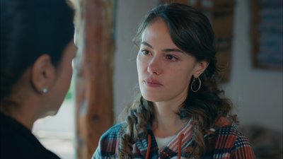 Canan, Gonca’ya ilk kez kucak açıyor