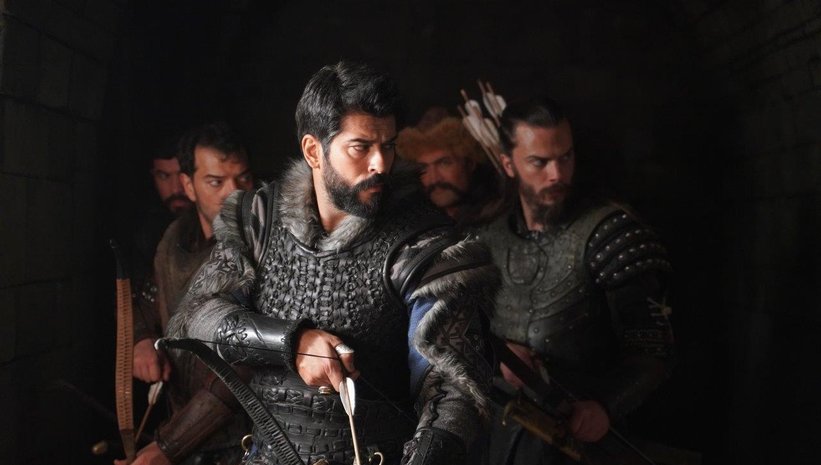 evde kocasını bekleyen kadın basak burcu erkekleri