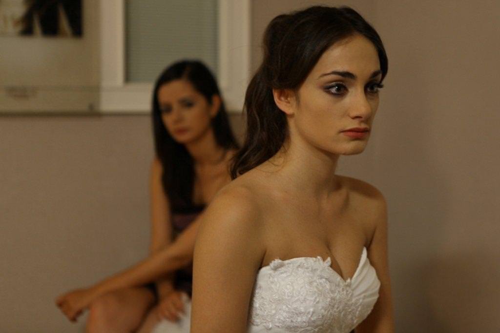 Denise Capezza Gelinlik Giydi