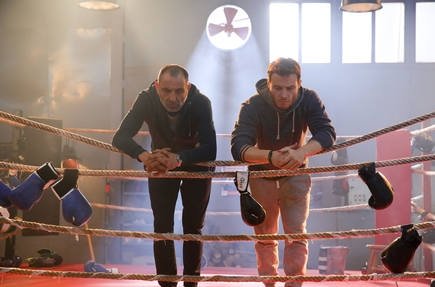 Bu Şehir Arkandan Gelecek