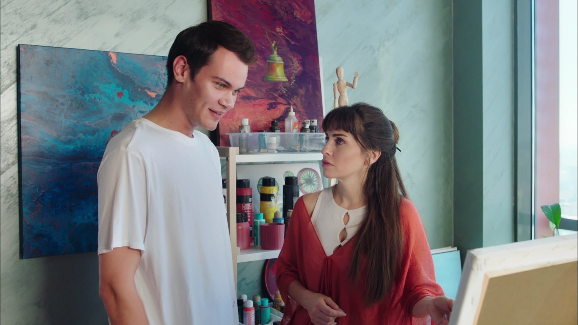 İpek, Efsun'un resmini çizdi