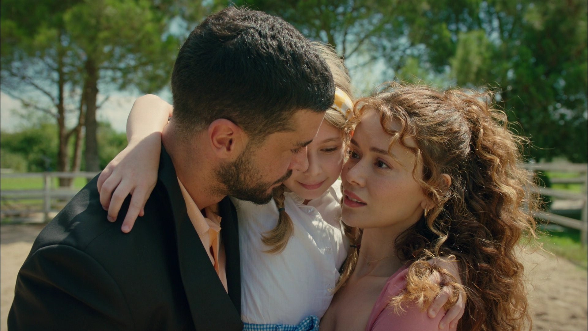 Elif ve Güneş'in sımsıcak ilişkisi...