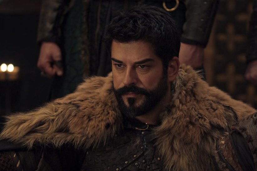 Osman Bey ve Esenbike Hatun karşı karşıya