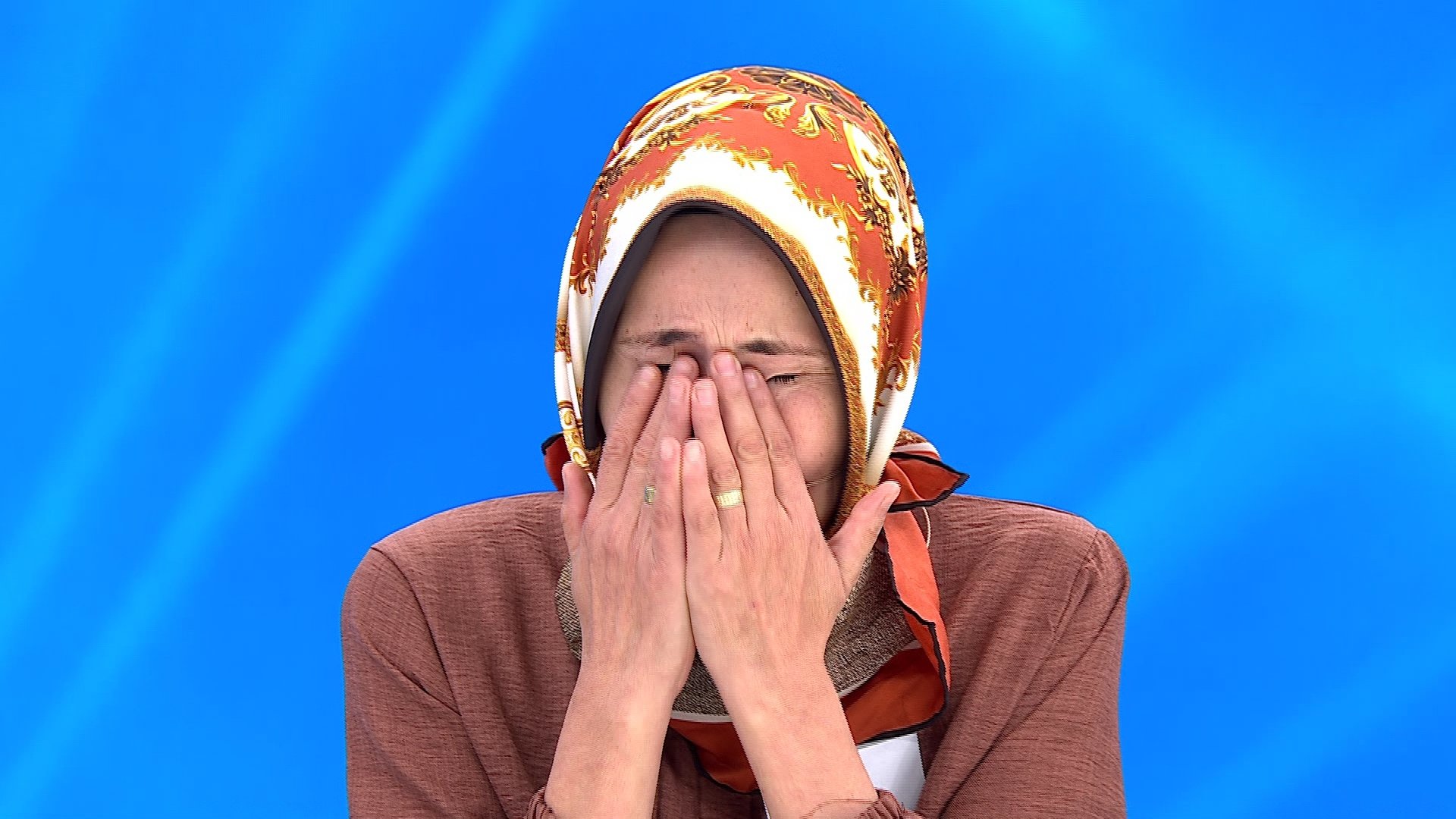  17 yaşındaki kayıp Fatma Acar'ın ailesi Müge Anlı'da gözyaşı döküyor! 