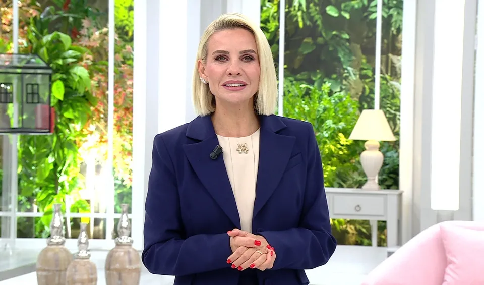 Esra Erol’da