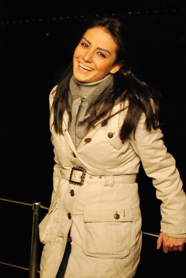 Özlem Yılmaz fotoğrafları