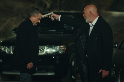 Sen yaşamayı hak etmiyorsun Cemal!