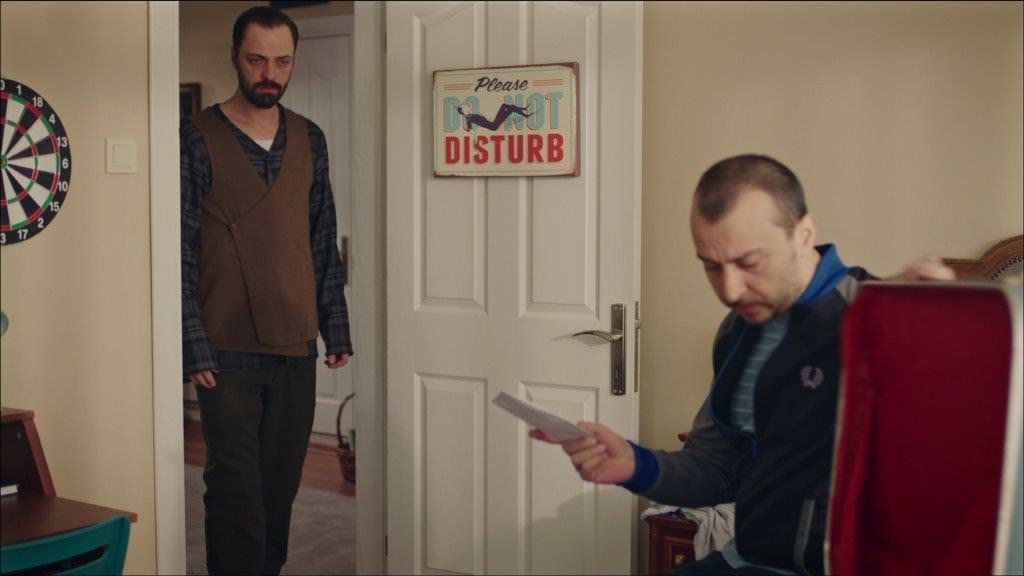 Mutlu Ol Yeter 1. Bölüm replik galerisi