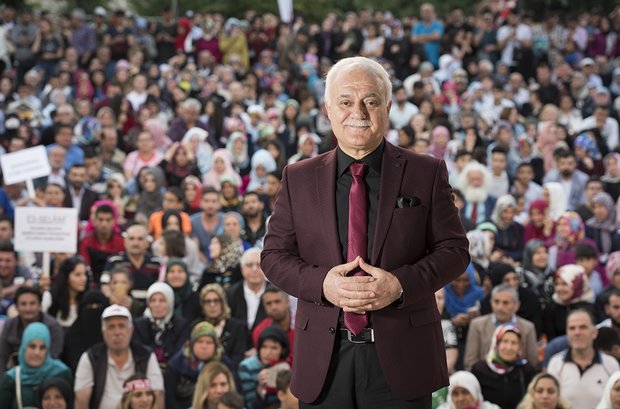 Bir Ramazan Klasiği: Nihat Hatipoğlu ile İftar ve Sahur Programları