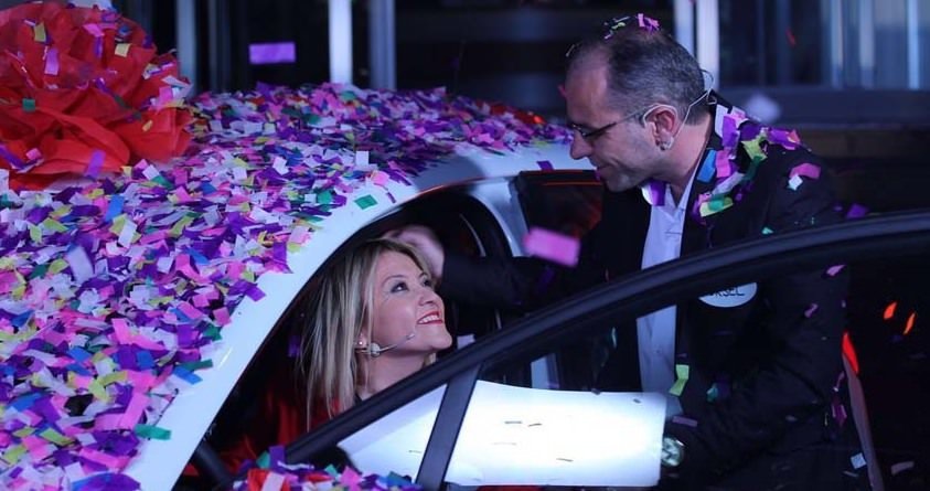 Esra Erol’da araba heyecanı yaşandı