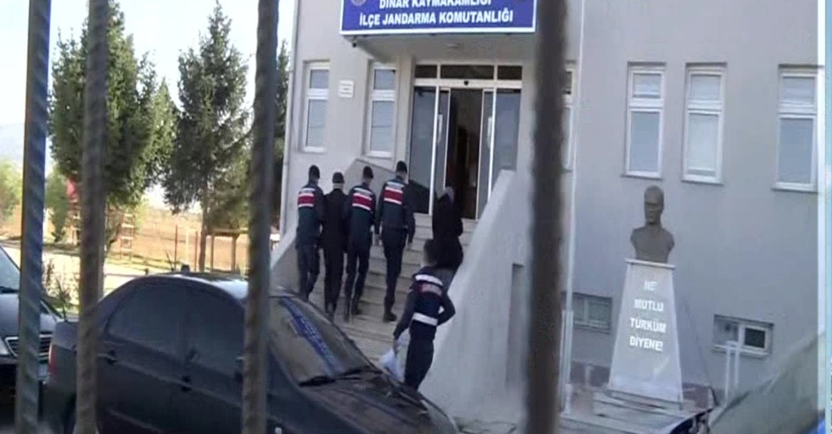 muge-anli-ile-tatli-sert