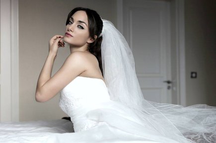 Denise Capezza Gelinlik Giydi